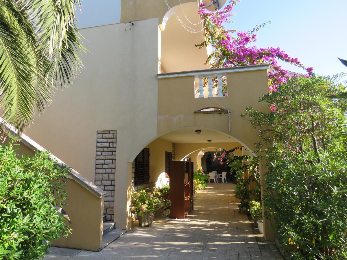 Apartments Palma ノヴァリャ エクステリア 写真
